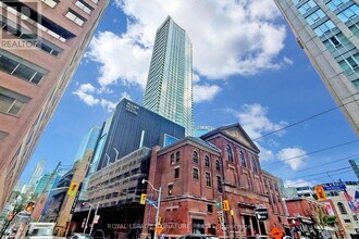 197 Yonge St in Toronto, ON - Building Photo - Building Photo