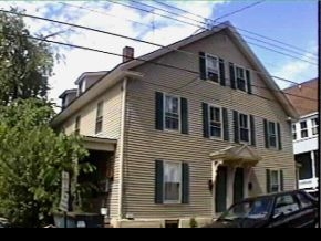 9 Central St in Newmarket, NH - Foto de edificio