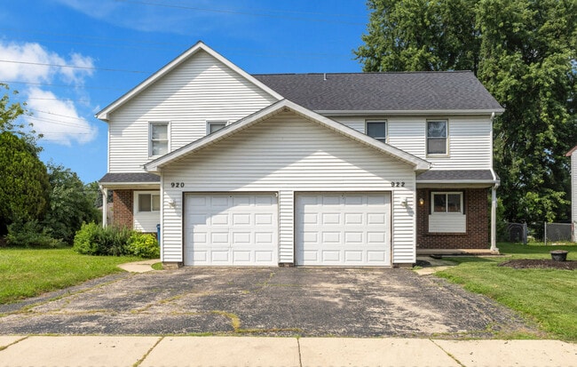 property at 922 Autumn Ln
