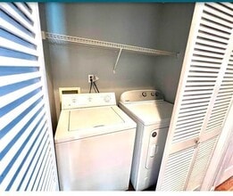 468 John F. Kennedy Blvd, Unit 2 in Bayonne, NJ - Foto de edificio - Building Photo