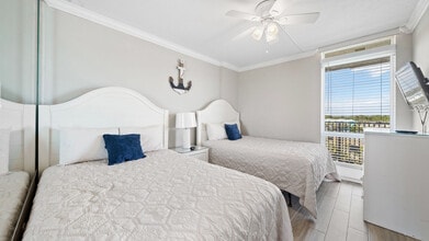 7205 Thomas Dr in Panama City Beach, FL - Building Photo - Building Photo