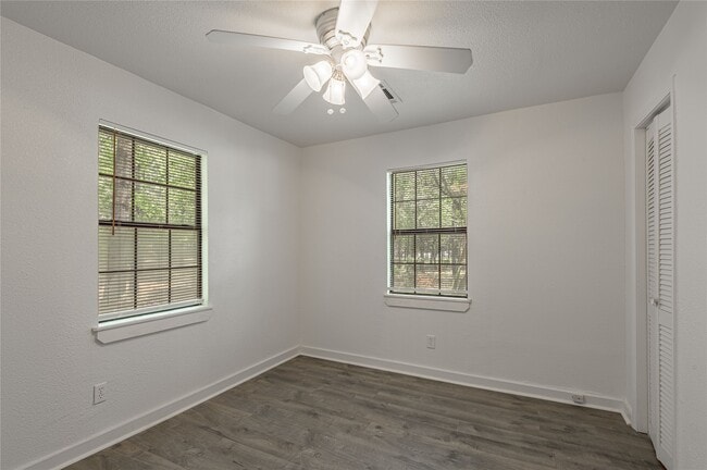 property at 7A Hickory Ln