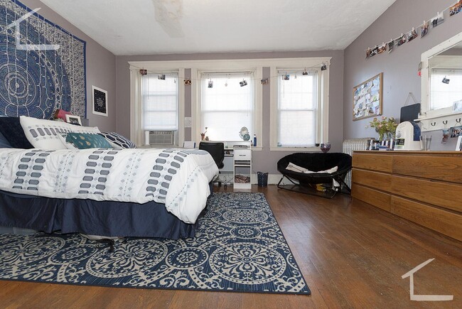 property at 32 Park Vale Ave