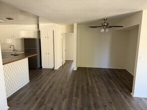 4310 Ventura Canyon in Sherman Oaks, CA - Building Photo - Building Photo