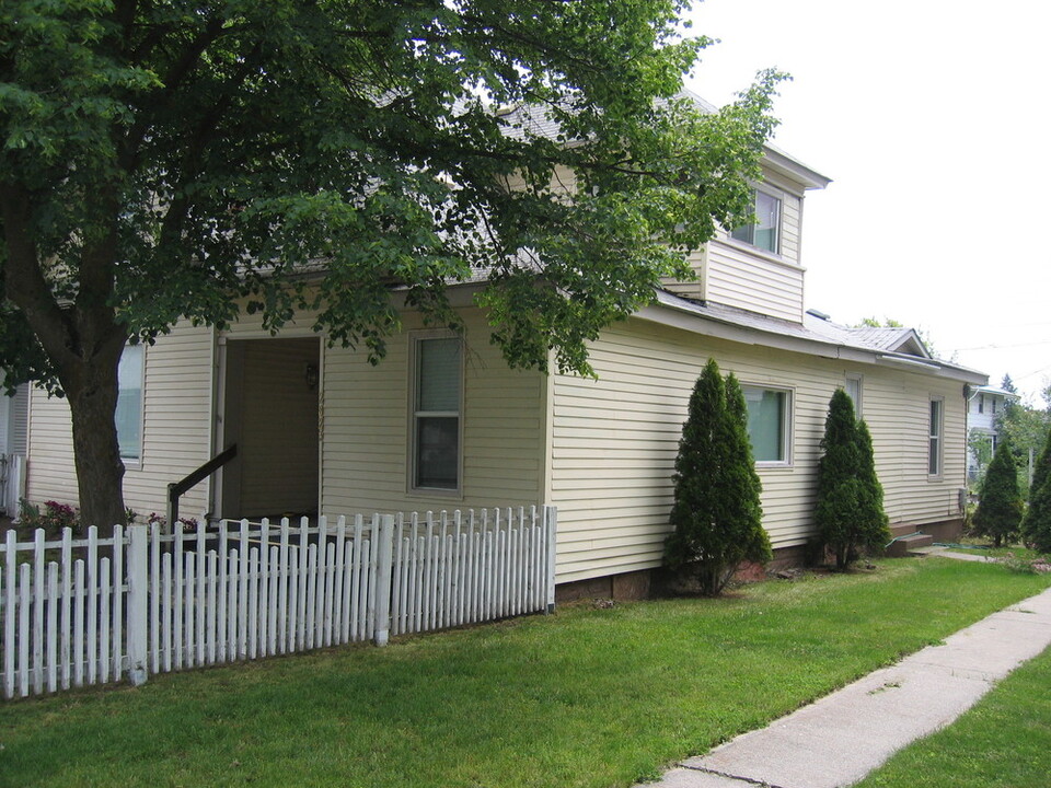 2823 W Sharp Ave in Spokane, WA - Building Photo