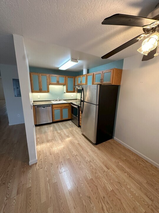 2247 SE Division St, Unit 2247 in Portland, OR - Building Photo
