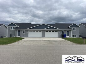 3765 E Rubyred Dr in Appleton, WI - Building Photo