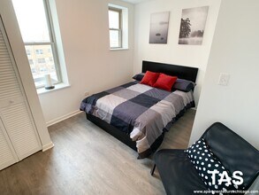 940 W Winona St in Chicago, IL - Building Photo - Building Photo