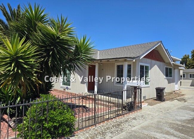 31 Buena Vista St-Unit -31 Buena Vista St. in Salinas, CA - Building Photo - Building Photo