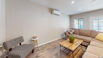 2080 E Greenway Dr in Tempe, AZ - Building Photo - Building Photo