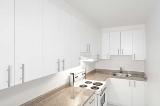 Benny Crescent Apartments in Montréal, QC - Building Photo - Building Photo