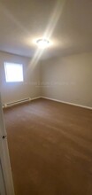 3011 Broadbay Dr in Winston-Salem, NC - Building Photo - Building Photo