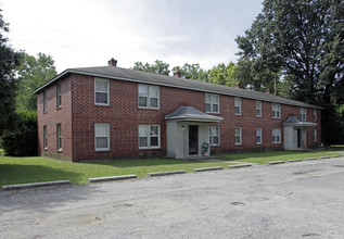 Lapaloma Apartments in Memphis, TN - Building Photo - Building Photo