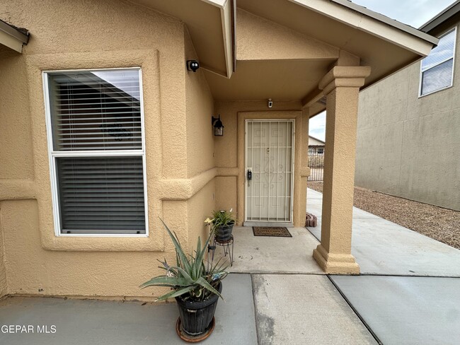 14264 Pacific Point Dr in El Paso, TX - Foto de edificio - Building Photo