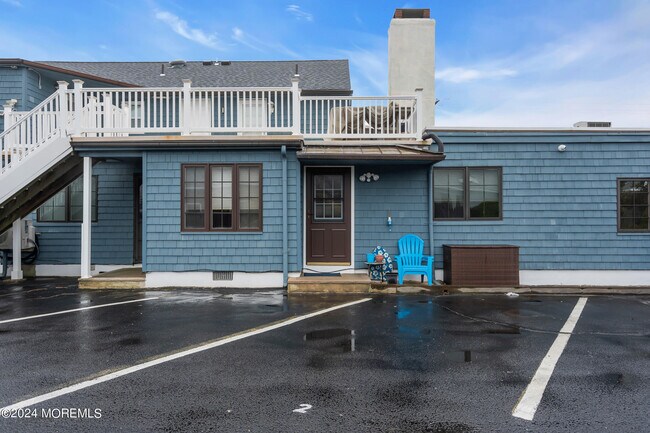 1605 Grand Central Ave in Lavallette, NJ - Foto de edificio - Building Photo