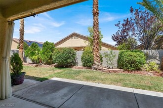 7308 Rustic Meadow St in Las Vegas, NV - Building Photo - Building Photo