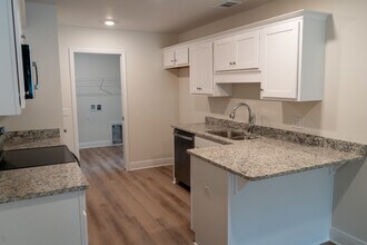 1704 Atlanta Ave in Pensacola, FL - Building Photo - Building Photo