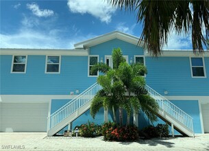 57 Flamingo St in Fort Myers Beach, FL - Building Photo - Building Photo