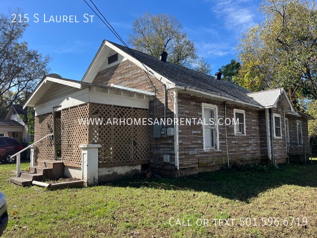 215 S Laurel St in North Little Rock, AR - Foto de edificio - Building Photo