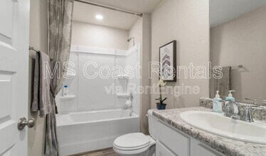 6594 Eastland Cir in Biloxi, MS - Building Photo - Building Photo