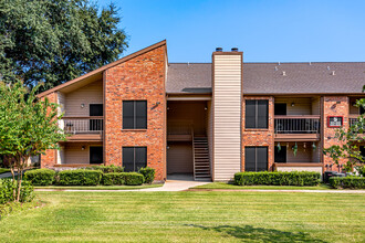 Clayton Pointe in Grand Prairie, TX - Foto de edificio - Building Photo