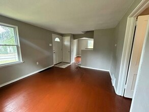 151 Collins Dr in Pittsburgh, PA - Building Photo - Building Photo