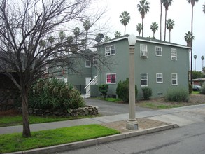 394 W 17th St in San Bernardino, CA - Building Photo - Building Photo