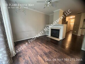 128 Plank Bridge Way in Morrisville, NC - Building Photo - Building Photo