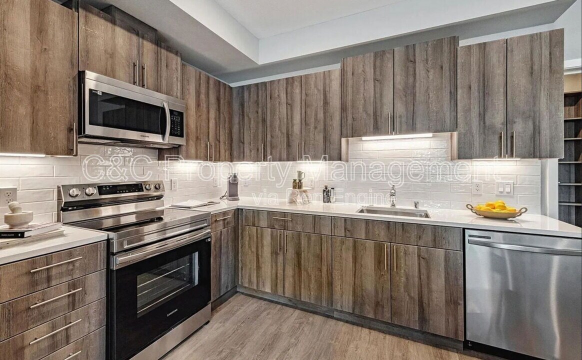 2400 Adeline St in Oakland, CA - Building Photo