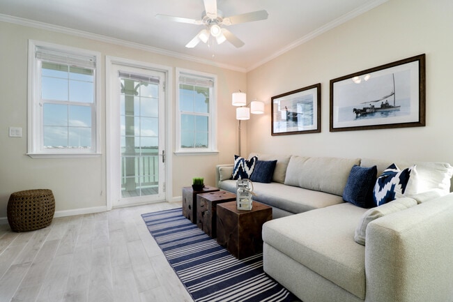 28515 Channel View Dr in Little Torch Key, FL - Building Photo - Building Photo