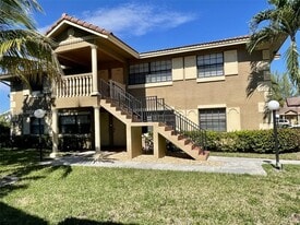 2630 Riverside Dr in Coral Springs, FL - Building Photo