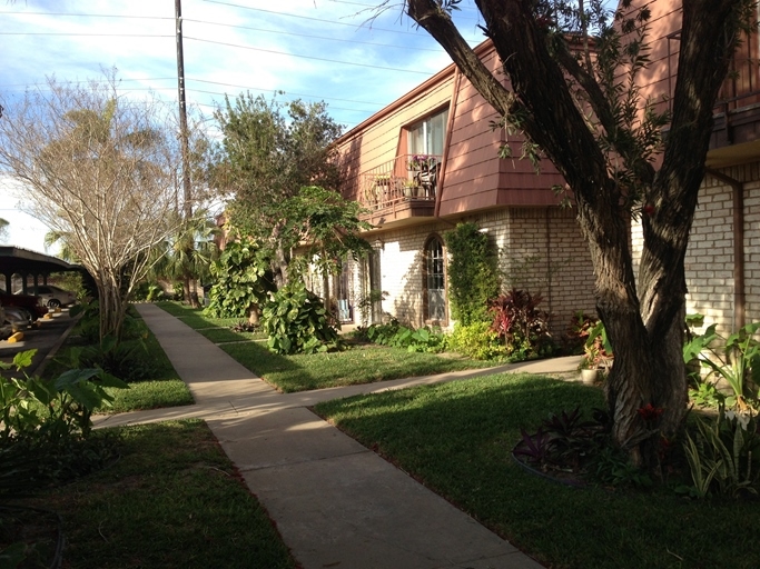 Villas De San Miguel in Brownsville, TX - Foto de edificio