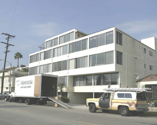 15 54th Pl in Long Beach, CA - Building Photo - Building Photo