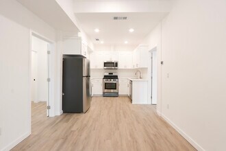 1222 1/2 Michigan Ave in Santa Monica, CA - Foto de edificio - Building Photo