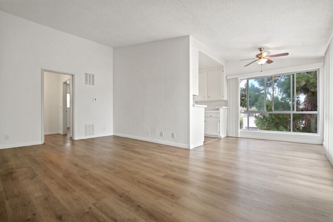 918 11th St in Santa Monica, CA - Building Photo