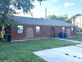 811 N 5th St, Unit 811 N 5th Street in Copperas Cove, TX - Building Photo