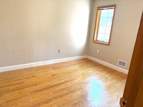 232-09 64th Ave in Queens, NY - Building Photo - Building Photo