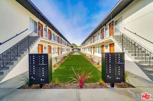 14715 Chadron Ave in Gardena, CA - Building Photo - Building Photo