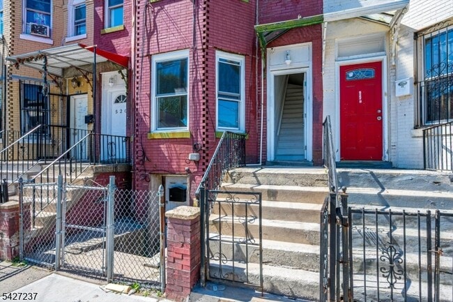 property at 520 E Jersey St
