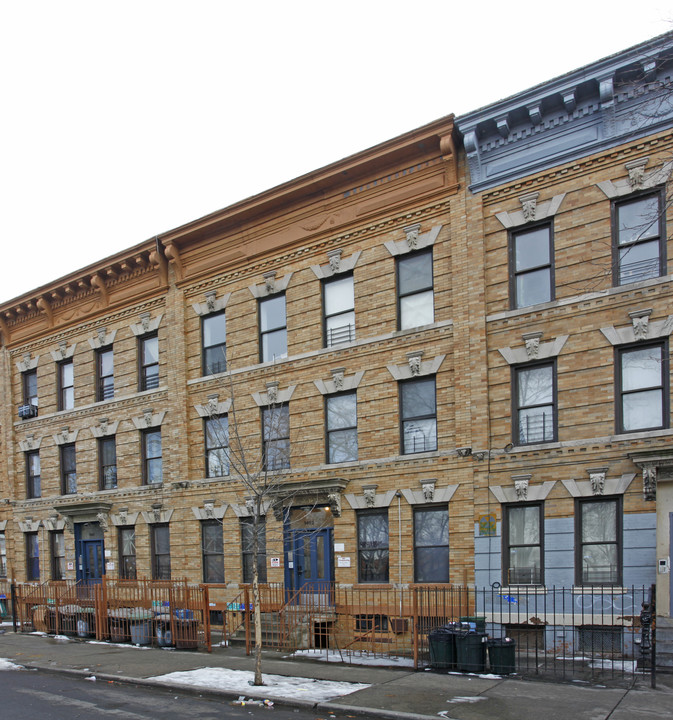 1402 Putnam Ave in Brooklyn, NY - Building Photo