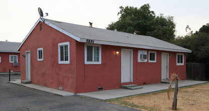 5891 Montclair Ave in Marysville, CA - Building Photo - Building Photo