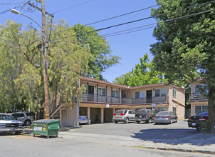 10778 Pippin St in Oakland, CA - Building Photo - Building Photo