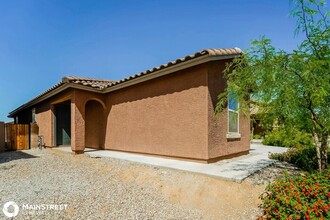 8568 W Osprey Ln in Tucson, AZ - Foto de edificio - Building Photo