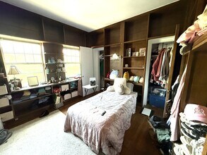 923 Beacon St, Unit #3 in Boston, MA - Building Photo - Building Photo