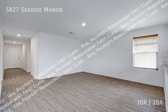 5827 Seaside Mnr in Converse, TX - Building Photo - Building Photo