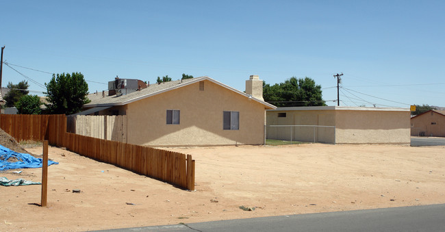 20270 Serrano Rd in Apple Valley, CA - Building Photo - Building Photo