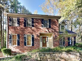 3747 Running Fox Dr in Marietta, GA - Building Photo