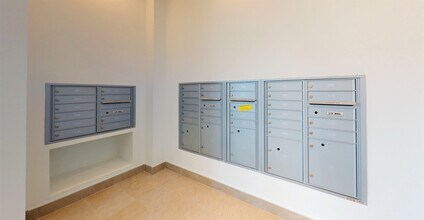 4758 N Laramie Ave in Chicago, IL - Building Photo - Building Photo