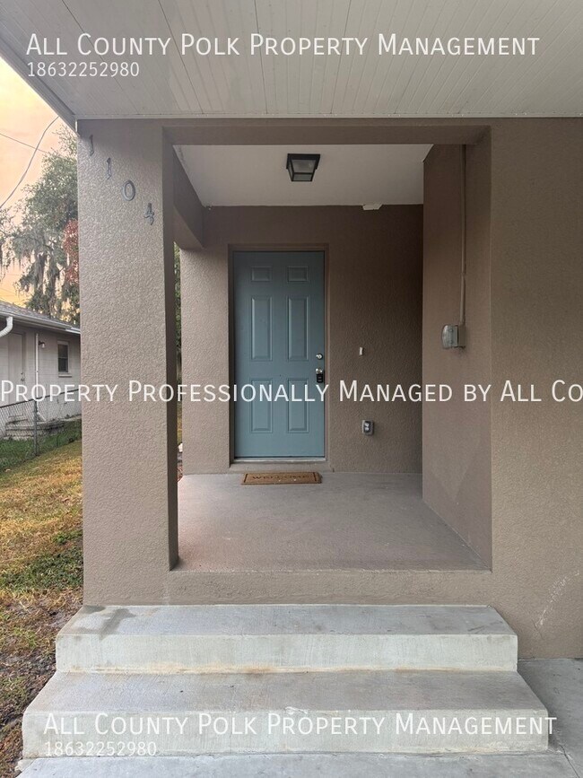 1104 N Vermont Ave in Lakeland, FL - Building Photo - Building Photo
