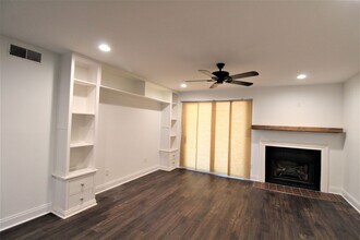 2900 Heathstead Place in Charlotte, NC - Building Photo - Building Photo